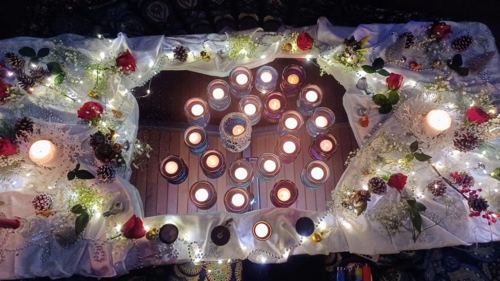 winter solstice party altar candles 01